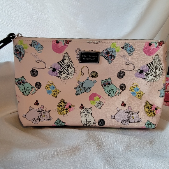 Betsey Johnson Cat Print Pouch - Picture 3 of 4